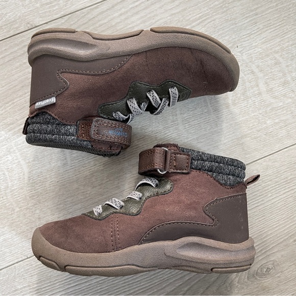 OshKosh B'Gosh Boy's Everest Everplay Fashion Boot size 8 - Picture 3 of 10